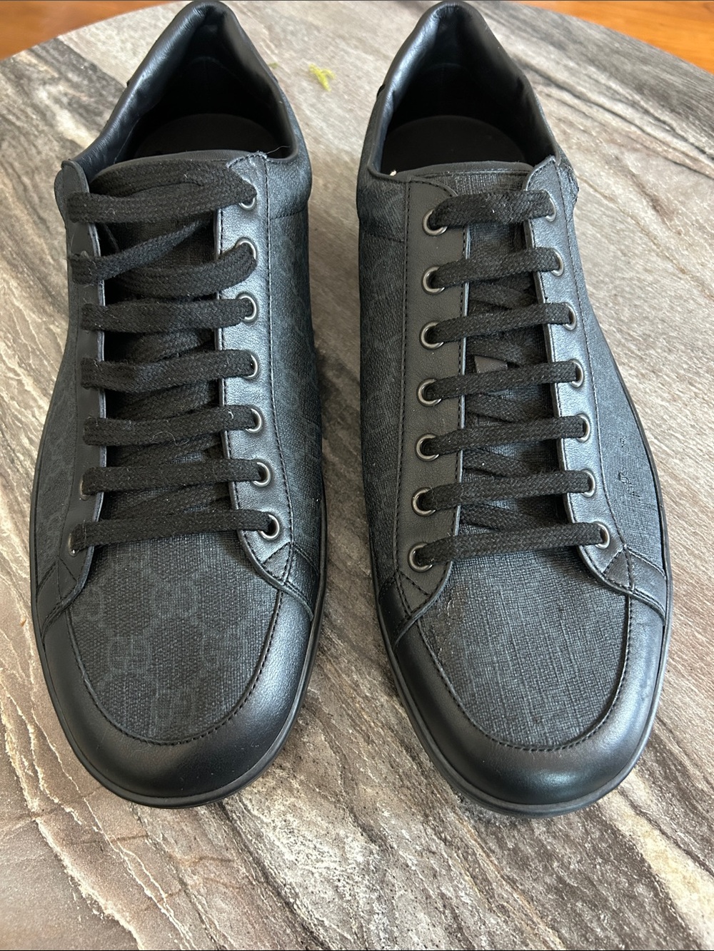 Gucci Men's Black Low-Top Lace-Up Sneakers Never been worn